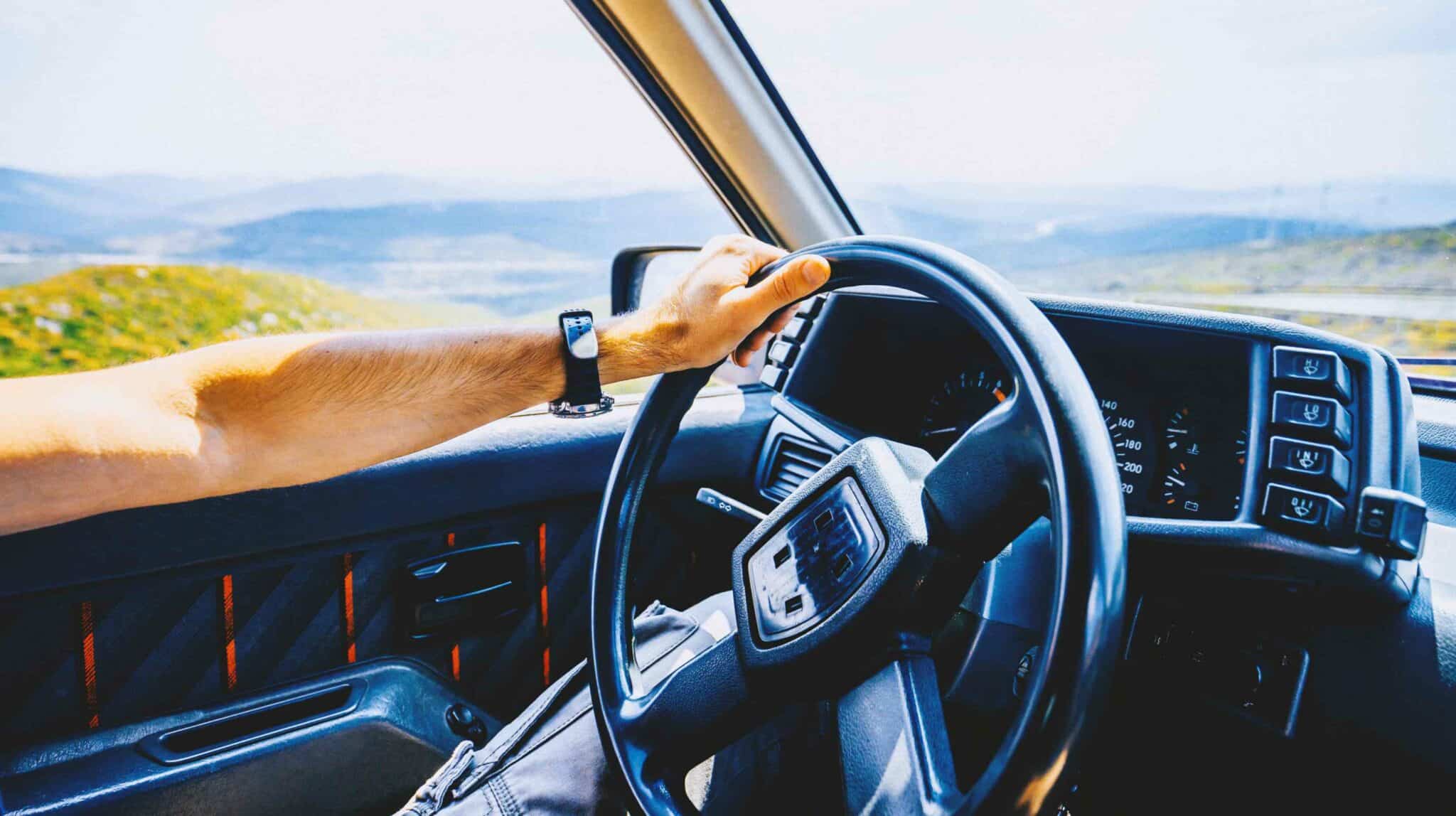 Quand conduire après une opération de hernie ombilicale ? Dr Servajean Paris